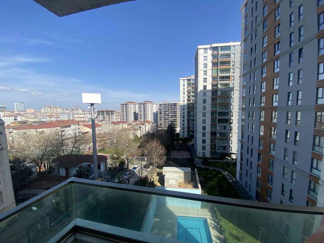 REMAXTAN SATILIK GÜNEŞLİ DAİRE YEDİTEPE PARADISE