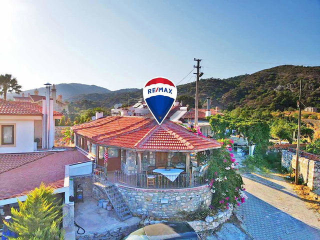 DATÇA'DA DENIZ VE DOĞA MANZARALI TAŞ EV