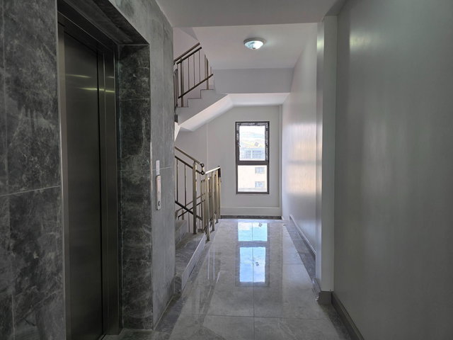 KOCAELİ'NİN YÜKSELEN TİCARİ NOKTASINDA SATILIK GENİŞ 1+1 DİARE