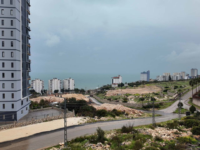REMAX GÜNEY'DEN AYAŞ İCEL LİFE SİTESİNDE SATILIK 1+1 DAİRELER
