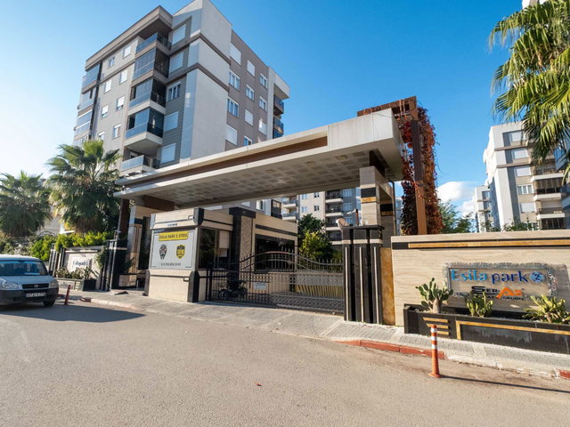 YENIGÜN SERAŞ ESILAPARK 2'DE GÜVENLIKLI 3+1 DAIRE