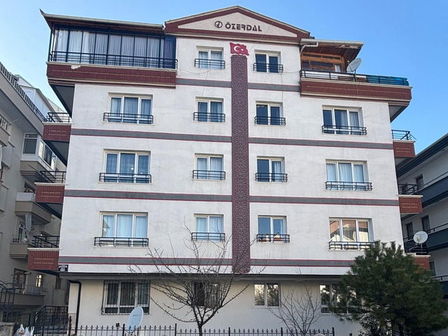 ETIMESGUT TOPÇU MAHALLESI'NDE 5+2 SATILIK DAIRE