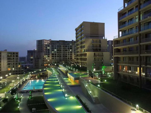 EVORA İSTANBUL TUZLA C PARSEL DE KİRALIK GENİŞ HAVUZ CEPHE 1+1