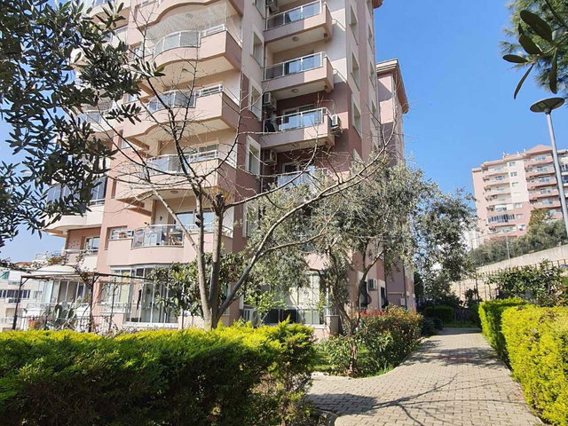 BAYRAKLI KÖRFEZ EVLERİ'NDE BAHÇELİ 3+1 BOŞ SATILIK DAİRE