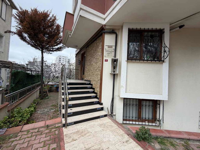 CEVİZLİ DE BAHÇE KULLANIMLI SATILIK 4+1 TERS DUBLEX DAİRE
