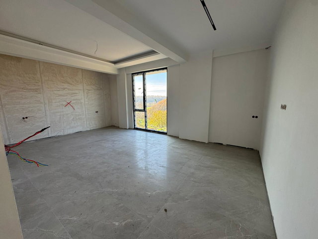 RE/MAX MAVİ'DEN SÖĞÜTLÜ'DE SATILIK HAVUZLU DUBLEKS VİLLA