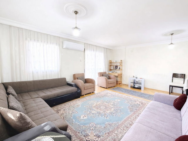 KARŞIYAKA BAHÇELIEVLER  3+1 GENIŞ OTOPARKLI SATILIK DAIRE