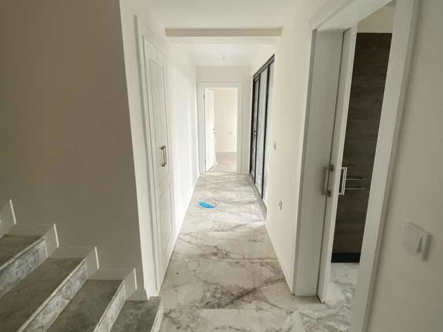 MUDANYA BADEMLİ DALGIÇ 8 SİTESİNDE SATILIK SIFIR LÜKS VİLLA