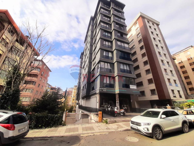KOZYATAĞI YENİ BİNADA İŞ YERİNE UYGUN SATILIK 3. KATTA 2+1 BOŞ DAİRE