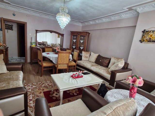 RE/MAX MOD'DAN GÖKMEYDAN MAH.CUMHURİYET BULV. SATILIK 3+1 DAİRE