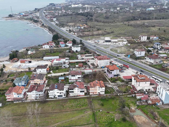 ÜNYEDE EŞSIZ KONUMDA SATILIK TRIPLEX VILLA