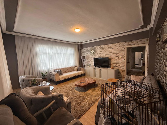 BAYRAMPAŞA KARTALTEPE MAHALLESİ 3+1 SATILIK DAİRE