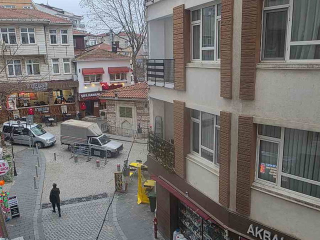 ÜSKÜDAR UNCULAR GASTRONOMI SOKAĞI SATILIK 2.5+1 DAIRE | MARMARAY METRO 3 DK