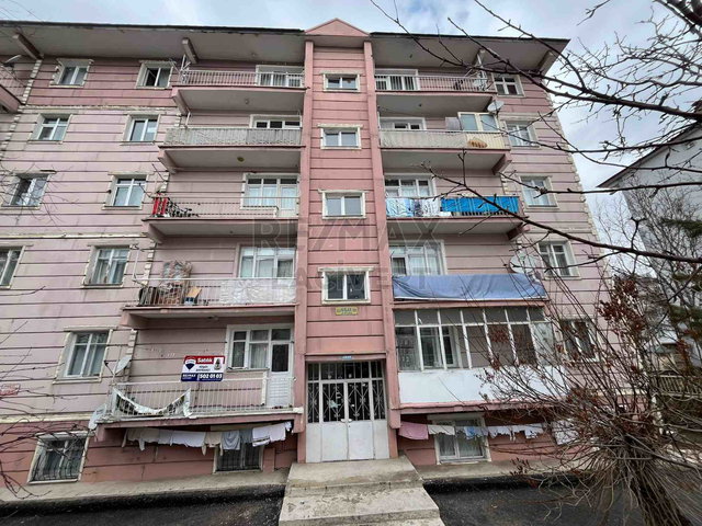 RE/MAX LACİVERT'TEN YENİŞEHİR'DE SATILIK 3+1 DAİRE