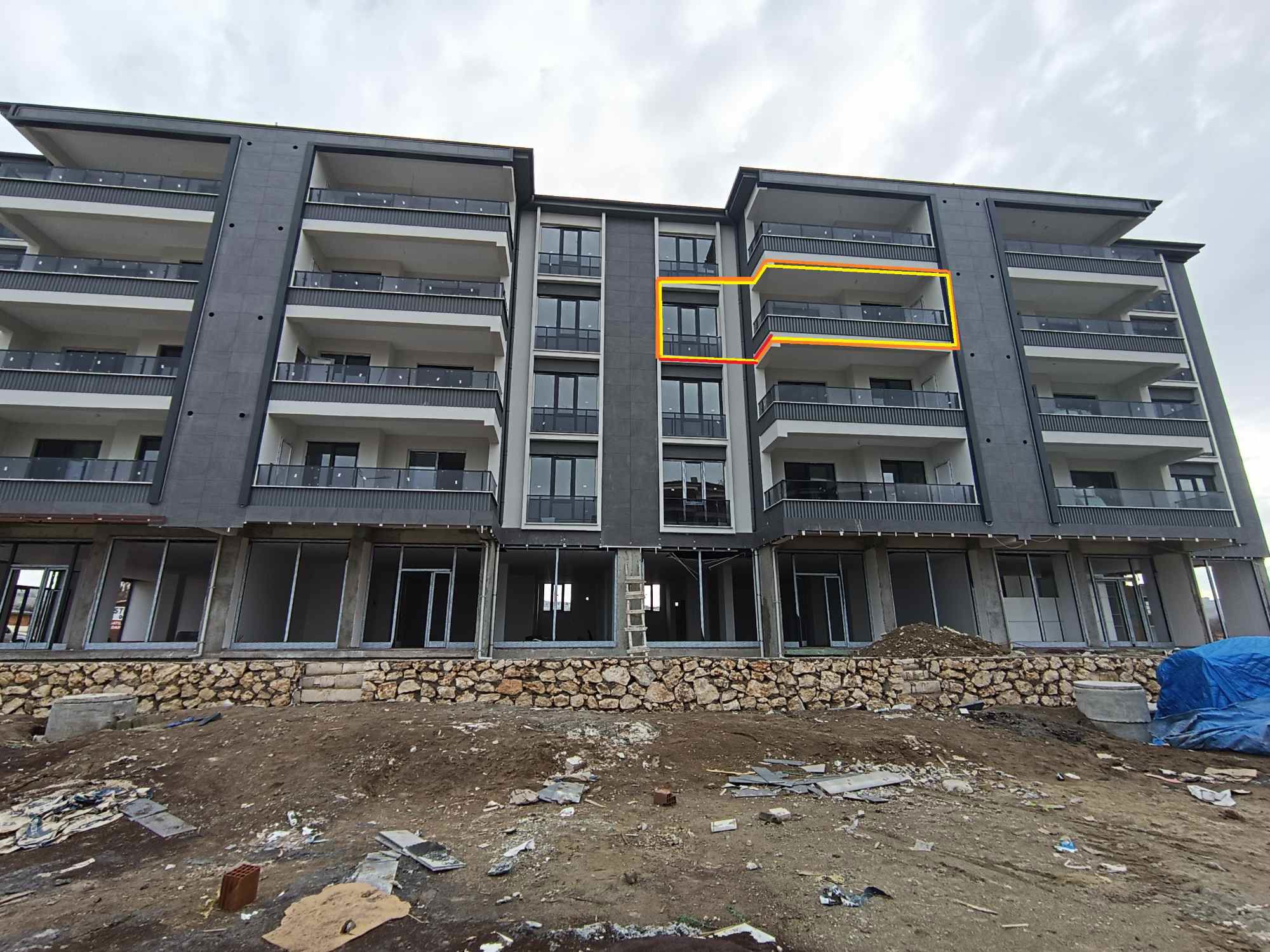 RE/MAX DEĞİŞİM’DEN HİCRET MAHALLESİ’NDE BULVAR ÜZERİ 3+1 LÜKS DAİRE