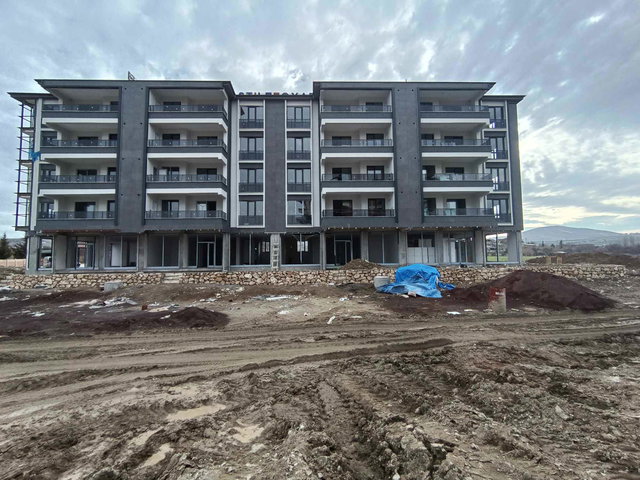 RE/MAX DEĞİŞİM’DEN HİCRET MAHALLESİ’NDE BULVAR ÜZERİ 3+1 LÜKS DAİRE