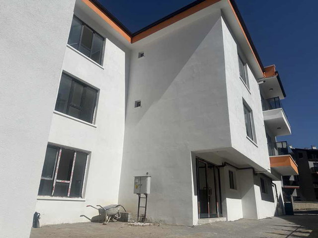İNCEK'TE AVM YANI CADDE ÜSTÜ ZEMİN KAT YATIRIMLIK 1+1 DAİRE