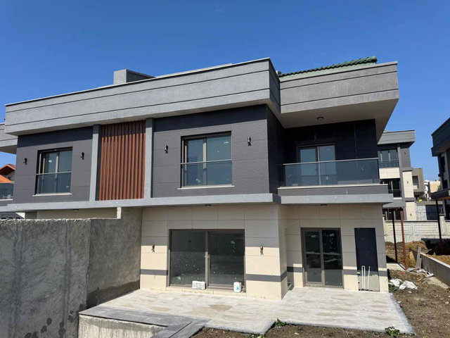 BÜYÜKÇEKMECE GÜZELCE AURA MARIN PROJESI'NDEN SATILIK VILLA