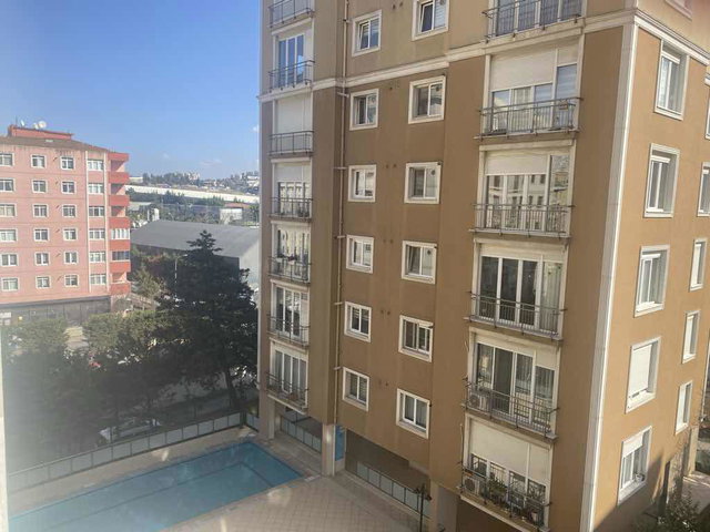 ATAŞEHİR KÜÇÜKBAKKALKÖY’DE METROYA YAKIN SİTE İÇİ GENİŞ 3+1 SATILIK DAİRE