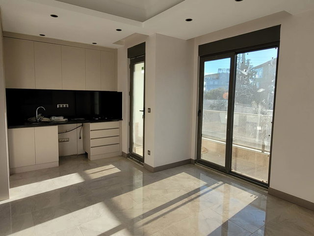 DÖŞEMEALTI DEVLET HASTANESİNE ÇOK YAKIN KİRALIK 1+1 DAİRE