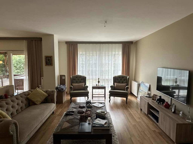 SUN MERİ SİTESİ 'İNDE ORMANIN İÇİNDE YENİLENMİŞ LÜKS 6+2 VİLLA