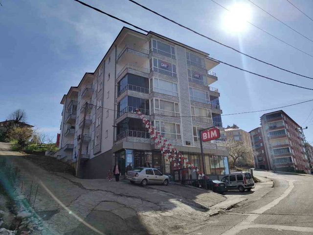 BULANCAK ŞEMSETTIN MAHALLESI’NDE ANA CADDE ÜZERI | DENIZ MANZARALI GENIŞ 3+1 DAIRE