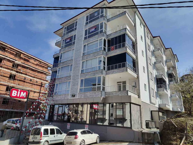 BULANCAK ŞEMSETTIN MAHALLESI’NDE ANA CADDE ÜZERI | DENIZ MANZARALI GENIŞ 3+1 DAIRE