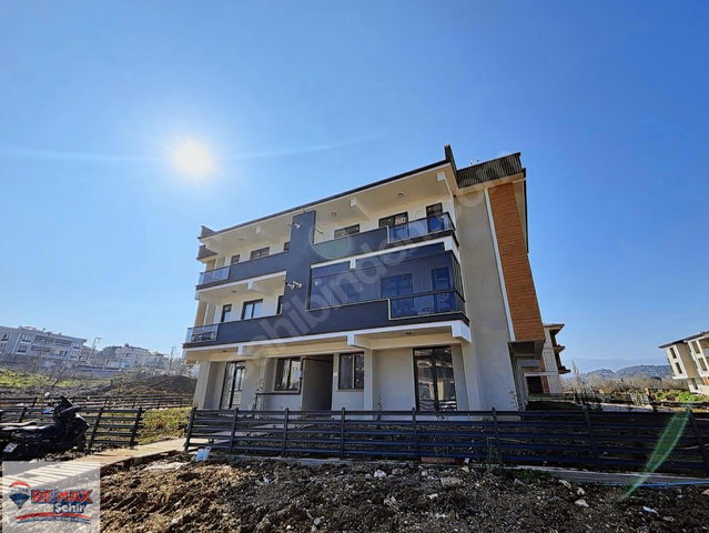 REMAX ŞEHİR'DEN DERE MAH. SIFIR BİNADA 3.KAT SATILIK 3+1 DAİRE