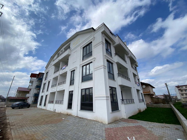 SIFIR 4+1 ASANSÖRLÜ ÇATI DUBLEKS KIRALIK DAIRE