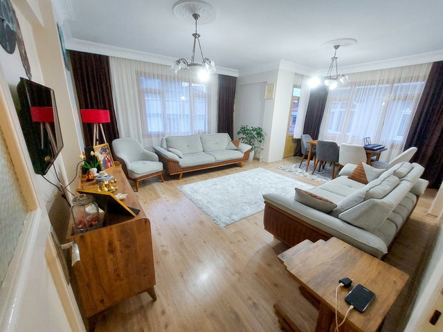 MALTEPE BAĞLARBAŞI MH FEYZULLAH CADDE ÜSTÜ 3+1 SATILIK DAİRE