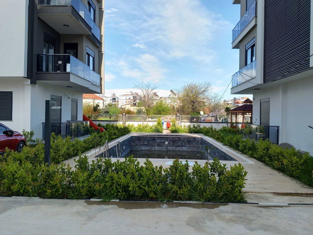 GÖKSÜ MAHALLESİNDE HAVUZLU SİTE İÇİ 2+1 KİRALIK DAİRE
