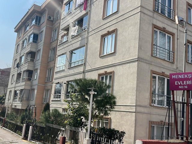YAKUPLU MENEKŞE SİTESİNDE SATILIK 2,5+1 DAİRE