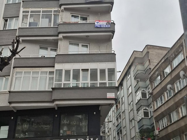 REMAX BEYAZ'DAN ŞEHİR MERKEZİNDE  SATILIK 2+1 EŞYALI DAİRE