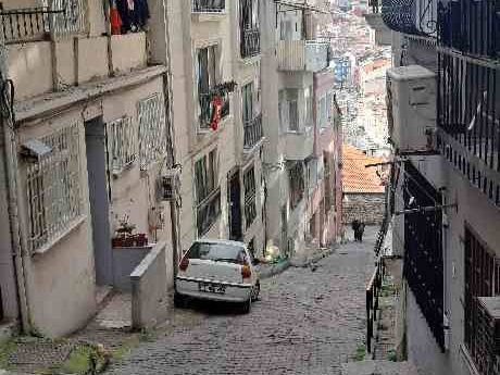 BEYOĞLU'NDA, YATIRIMLIK, SATILIK DAİRE