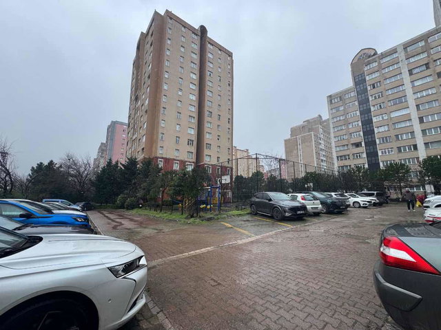 REMAX TEN E-5 VE MARMARA PARK AVM YE ÇOK YAKIN TADİLATLI 3+1