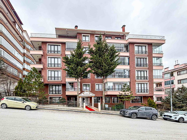 KARAPINAR MAHALLESİNDE SATILIK 3+1 DAİRE