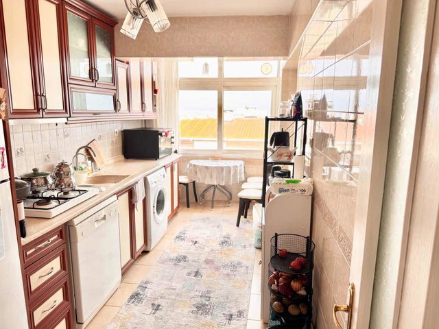 KARABAĞLAR YURDOĞLUNDA MANZARALI ARA KAT | KÖŞE, 3 CEPHELI 3+1