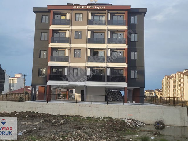 OTURUMA HAZIR. ÜNİVERSİTE BÖLGESİNDE 1+1