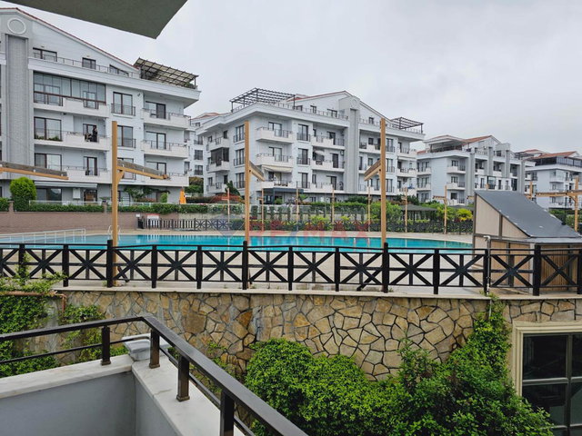 REMAX YALOVA ASUDE VADİ'DE ÖN SIRADA KÖŞE GENİŞ 2+1 SATILIK