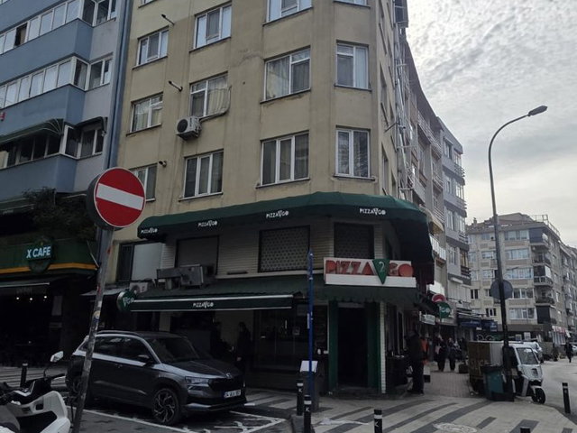 KADIKÖY MERKEZ MÜHÜRDAR CADDESINDE SATILIK 1+1 DAIRE