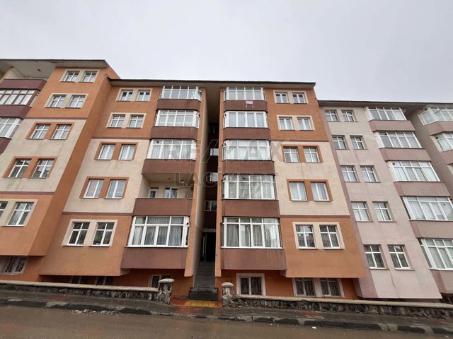 RE/MAX LACİVERT'TEN YUNUSEMRE'DE KİRALIK 3+1 DAİRE
