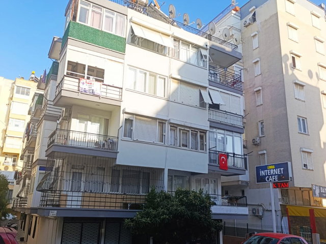 DOKUMA ÖZGÜRLÜK'TE İÇİ YAPILI ARAKAT 3+1 SATILIK DAİRE