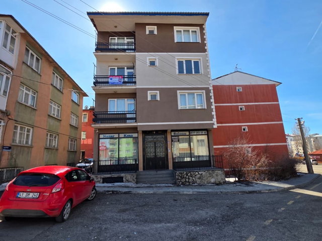 REMAX İLKE'DEN KARAYOLLARI'NDA 3+1 KİRALIK LÜKS DAİRE