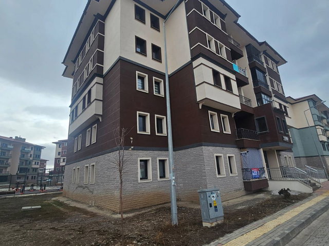 REMAX İLKE'DEN GEZKÖY TOKİ'DE 2+1 BORÇLU SATILIK DAİRE