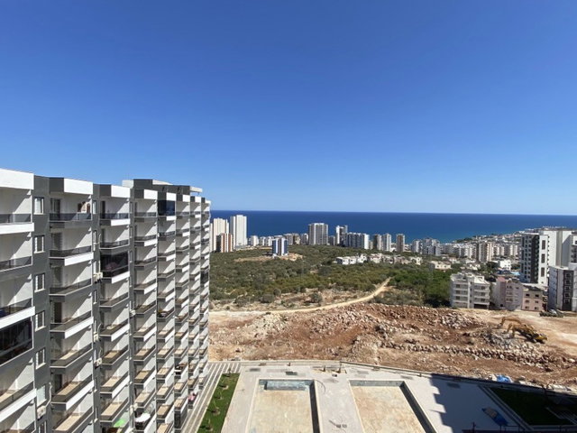 REMAX GÜNEY’DEN AYAŞ SELENİUM SİTESİNDE FULL DENİZ MANZARALI 1+1