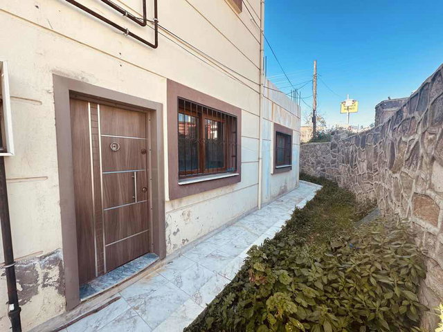 BORNOVA MERKEZE 5 DK MESAFEDE BAHÇE KATI 2+1 KİRALIK DAİRE