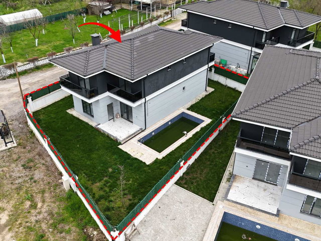 KOCAELİ DERBENT'TE 4+1 MÜSTAKİL HAVUZLU VİLLA