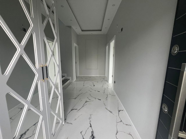 KOCAELİ DERBENT'TE 4+1 MÜSTAKİL HAVUZLU VİLLA