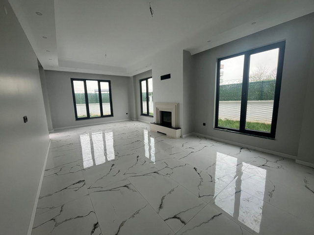 KOCAELİ DERBENT'TE 4+1 MÜSTAKİL HAVUZLU VİLLA