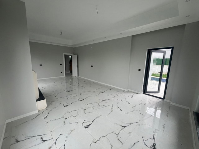 KOCAELİ DERBENT'TE 4+1 MÜSTAKİL HAVUZLU VİLLA